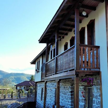 Semana Guesthouse Vrata Buitenkant foto