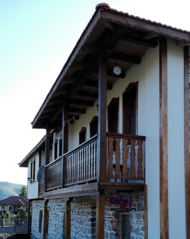 Semana Guesthouse Vrata Buitenkant foto